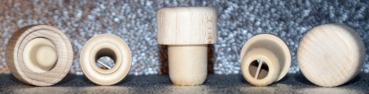 Spout cork plastic 19 mm with wooden cap, spout